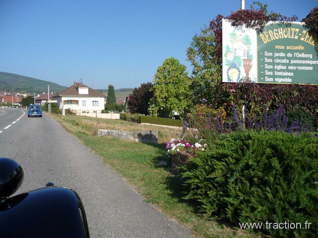 2011_rustenhart (38).jpg - 02/10/2011 - 68740 RUSTENHART 31ème Randonnée Internationale des Vendanges - Traversée de Bergholtz Zell